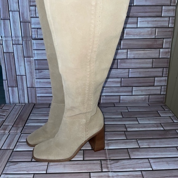 New Vince Camuto-Englea Square-Toe Boot Size 6 - Picture 2 of 11